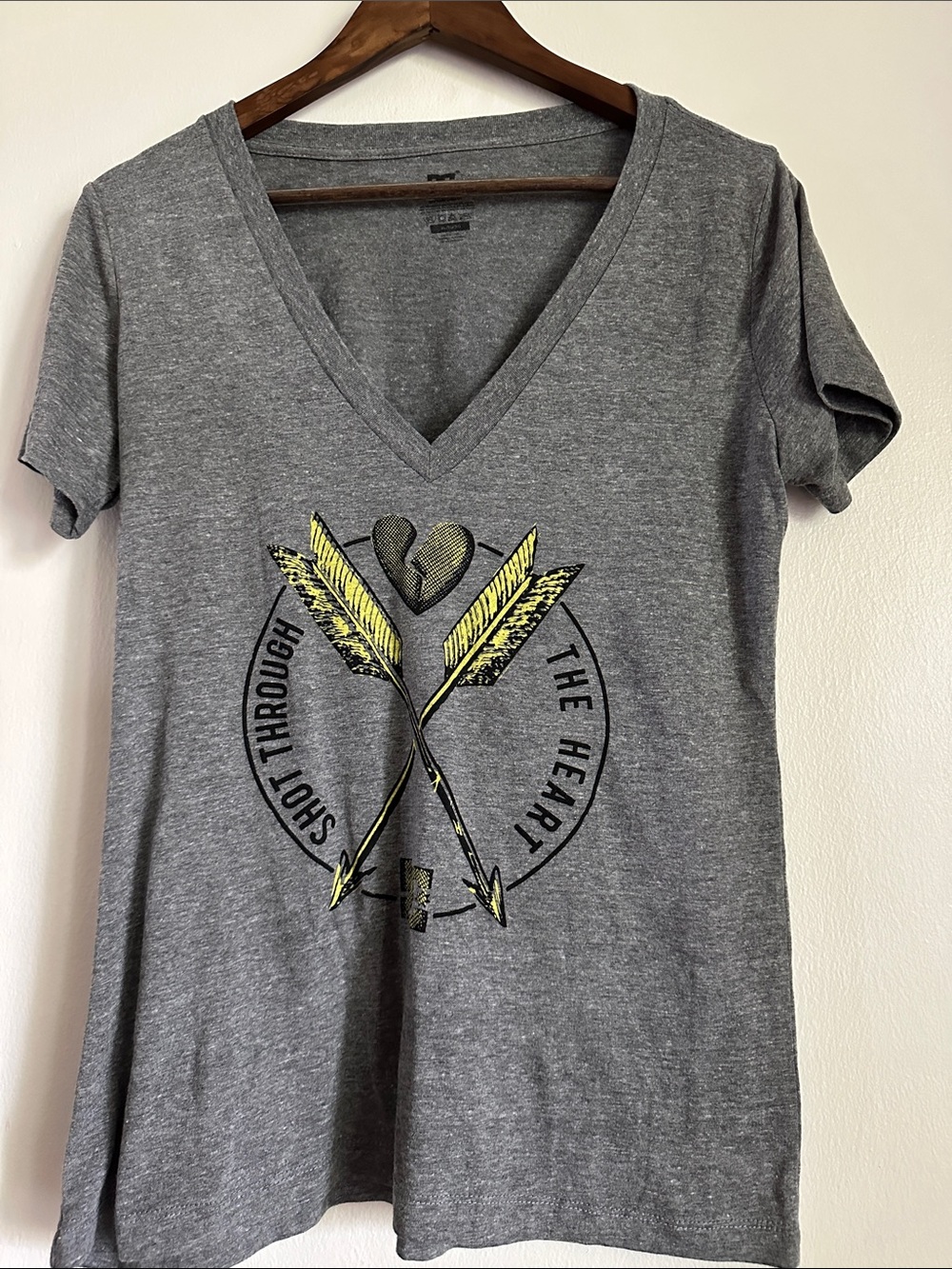 DC Women's Gray V-Neck Tee with Yellow Arrow Heart Graphic